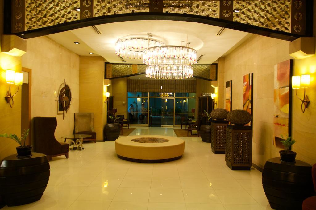 Luxury Condo At Forbeswood Parklane The Fort Bgc Makati City Rum bild