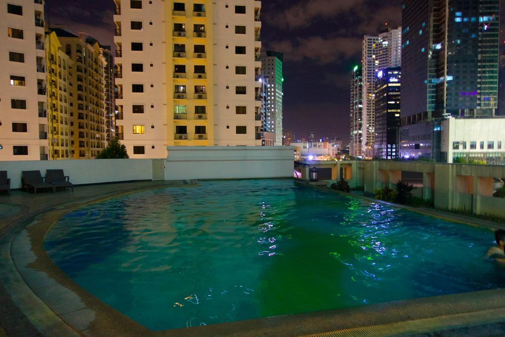 Luxury Condo At Forbeswood Parklane The Fort Bgc Makati City Rum bild