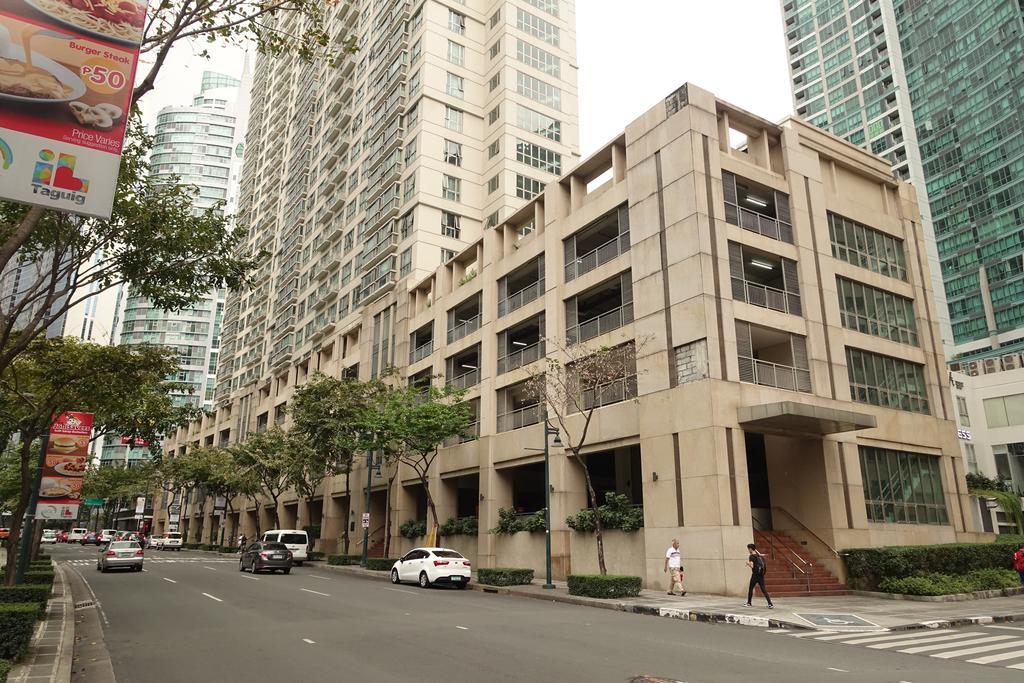 Luxury Condo At Forbeswood Parklane The Fort Bgc Makati City Exteriör bild
