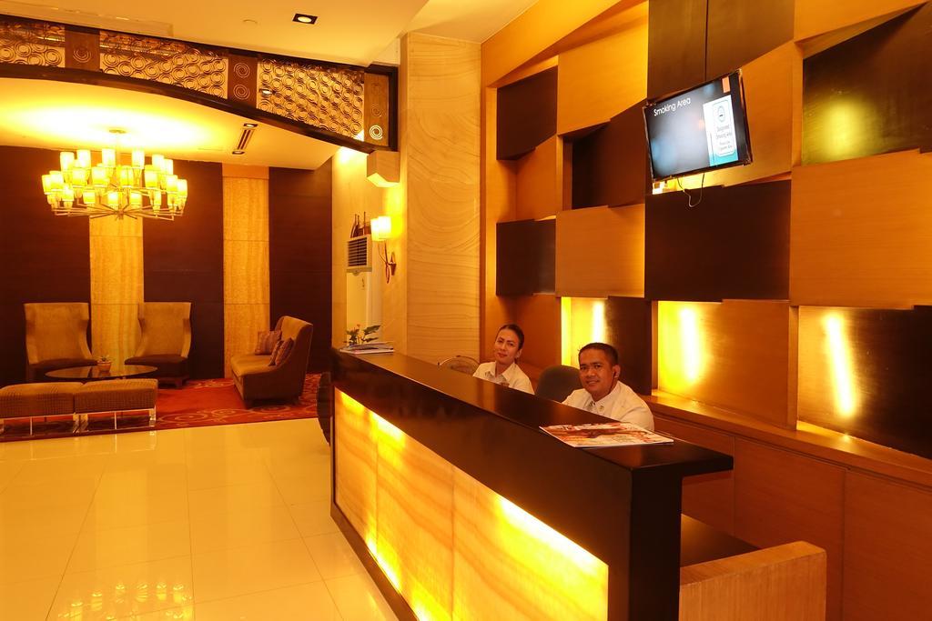 Luxury Condo At Forbeswood Parklane The Fort Bgc Makati City Exteriör bild