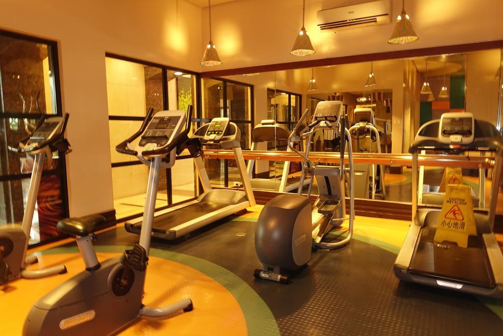 Luxury Condo At Forbeswood Parklane The Fort Bgc Makati City Exteriör bild