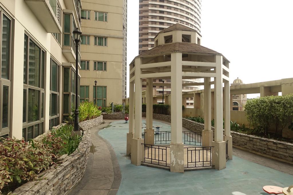 Luxury Condo At Forbeswood Parklane The Fort Bgc Makati City Exteriör bild